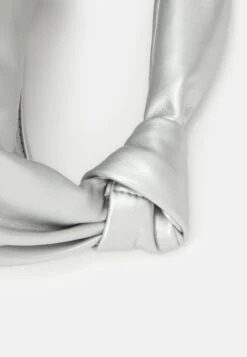 Even&Odd Borsa A Mano - Silver-Coloured -Vendite Even&Odd c084c40d5f5b4088adc779b446f63af9