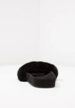 Even&Odd PantofoleBlack Donna Pantofole EV411A0BI-Q11 -Vendite Even&Odd c4cc6a676c354fd6bc1270ab07460085